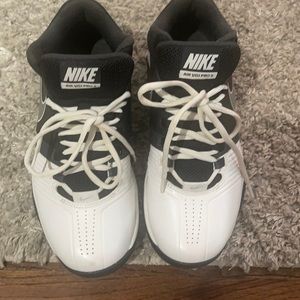 Nike women size 8 used like new sneakers hightops!